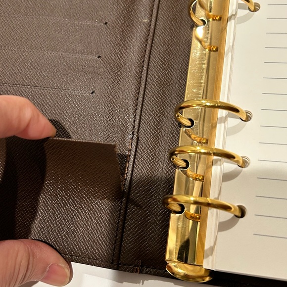 Authentic Louis Vuitton MM Agenda - Picture 4 of 8